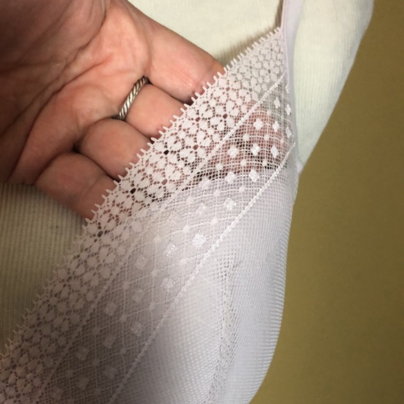 VICTORIA SECRET Size 34DD Incredible Plunge PushUp Lace Pad Underwire $68 NEW - Picture 11 of 13